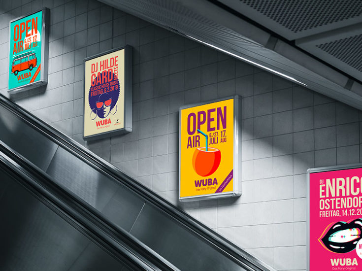 Plakate Werbung in der U-Bahn bei einer Rolltreppe der Referenz: Musikklub