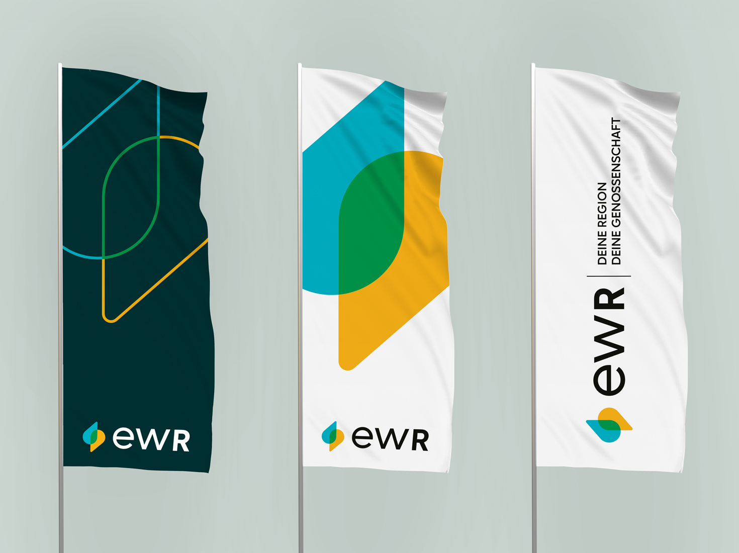 Flaggen mit dem neuen Logo des EWR.