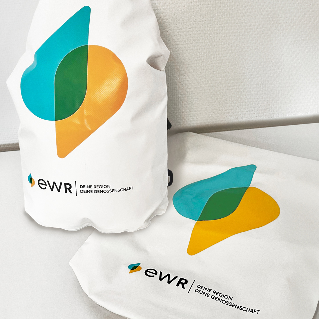 Wetbags mit dem neuen Logo des EWR.